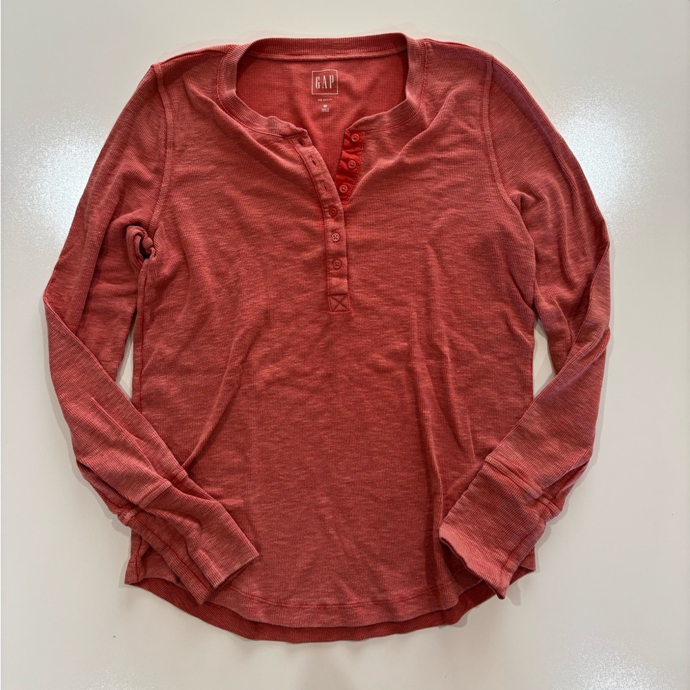 GAP Long Sleeve Henley Top in Coral Red
